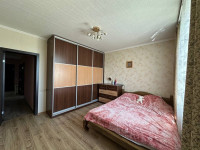 Продается 2 - х комнатная квартира, Гвардейский пр-т арт 4202