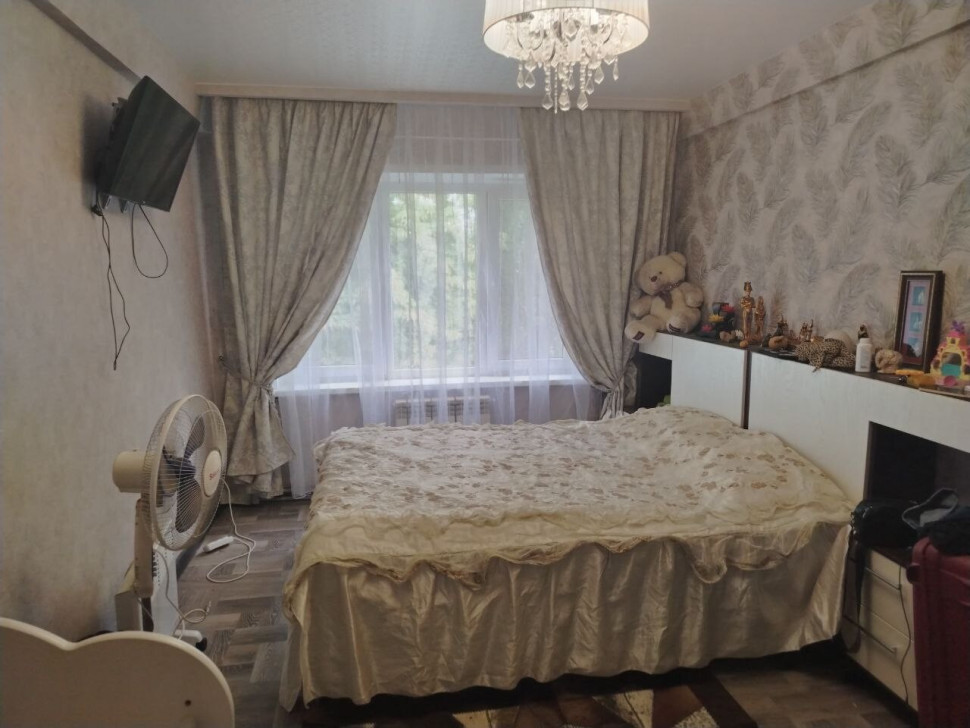 Продается 2 - х комнатная квартира, ул. Бирюзова арт 4205