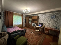 Продается 2 - х комнатная квартира, пр-т Освобождения Донбасса, арт. 5572