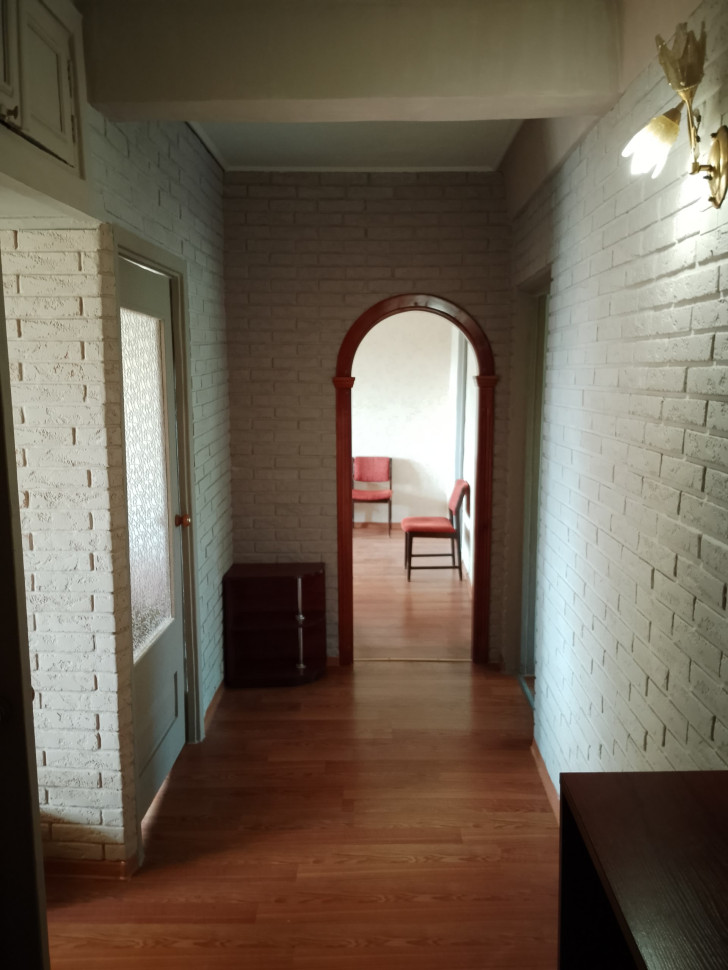 Продается 4-х комнатная квартира, пл. Петровского, арт. 4812