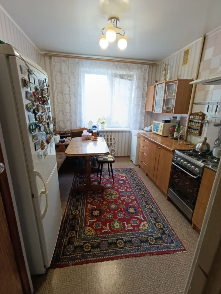 Продается 3 - х комнатная квартира, ул. Петровского арт 4218