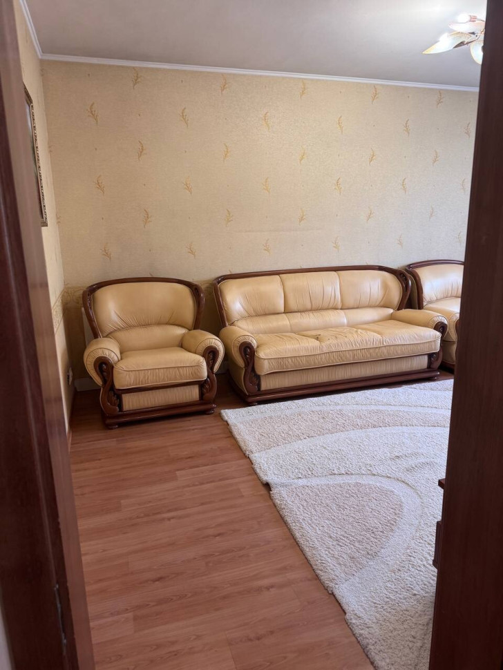 Сдается 3 - х комнатная квартира, ул. Церетели арт 238