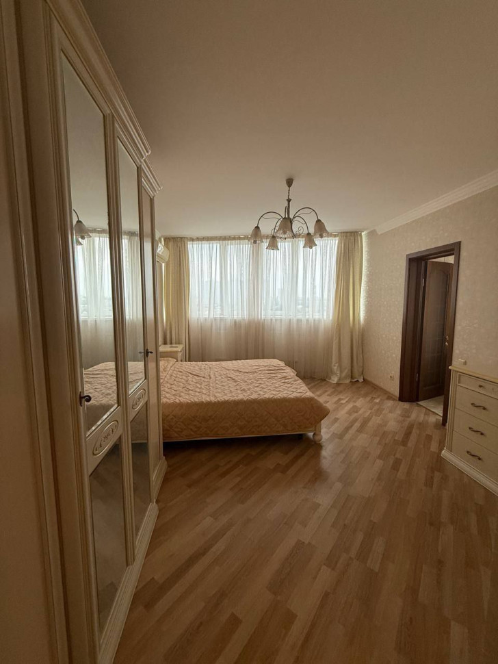 Сдается 2 - х комнатная квартира, ЖК Европейский, арт. 383