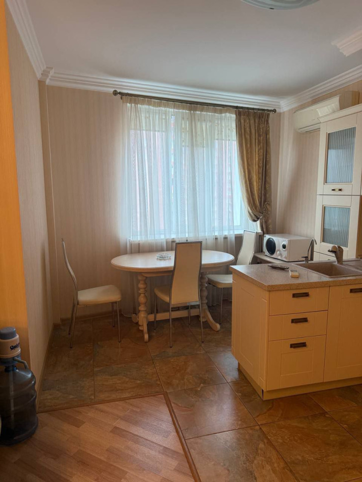 Сдается 2 - х комнатная квартира, ЖК Европейский, арт. 383