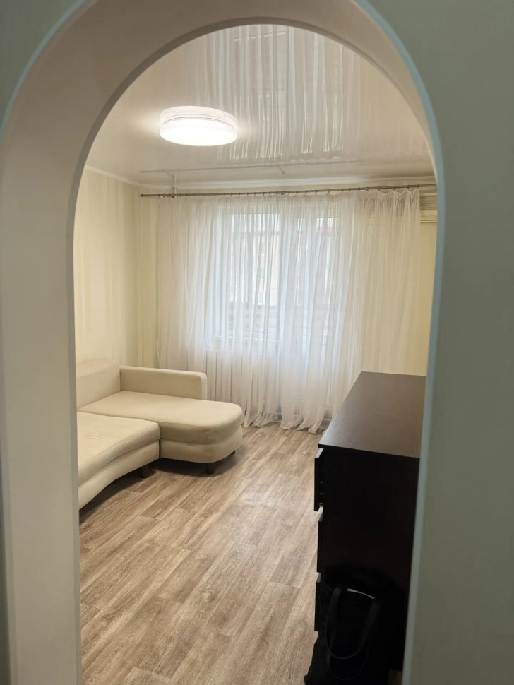 Продается 1 комнатная квартира, ул. Бирюзова- 2, арт. 5874