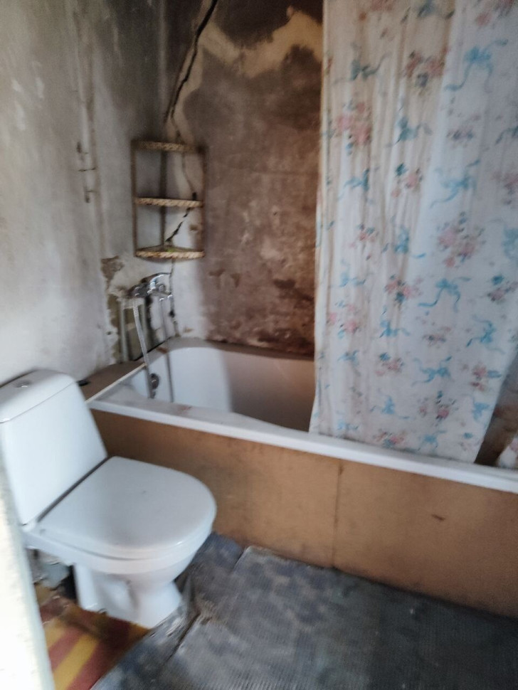 Продается 2 - х комнатный дом, 30 рынок арт 3976