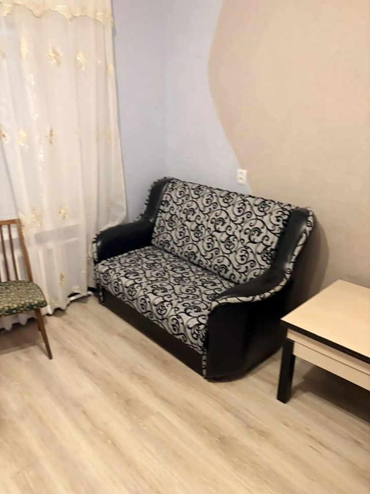 Продается 1 комнатная квартира, ул. 230-й Стрелковой Дивизии (Цветочный), арт. 6038