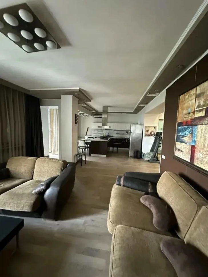 Продается 5-ти комнатная квартира, бульвар Пушкина, арт. 5957