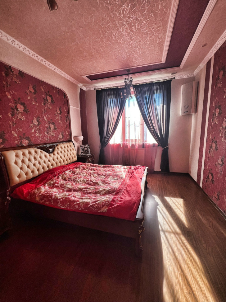 Продается 3 - x комнатная квартира, бульвар Школьный 24 б, арт. 4704