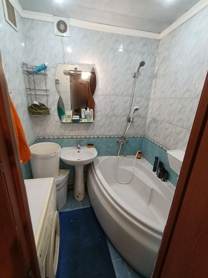 Продается 2 - х комнатная квартира, ул. Бирюзова, арт. 4767