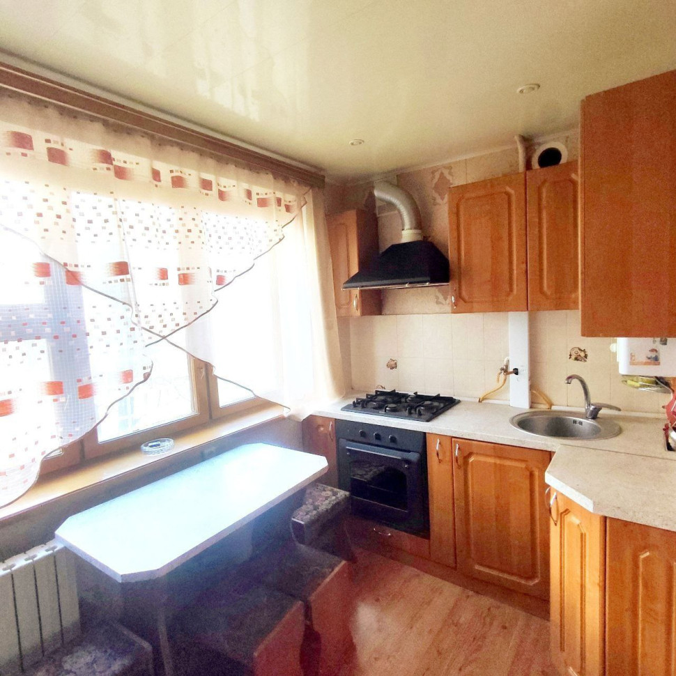 Продается 2 - х комнатная квартира, пос. Бирюзова, арт. 4772