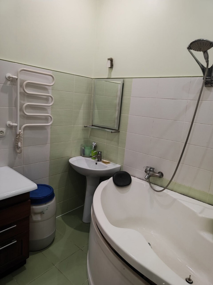 Продается 2 - х комнатная квартира, Азотный арт 4016