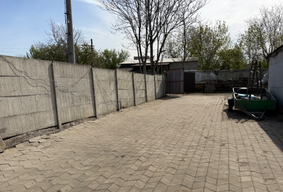 Продается гаражно-складской комплекс, ориентир площадь Свободы, арт. 5525
