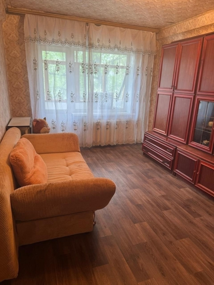 Продается 2 - х комнатная квартира, ориентир "ДОБ", арт. 4926