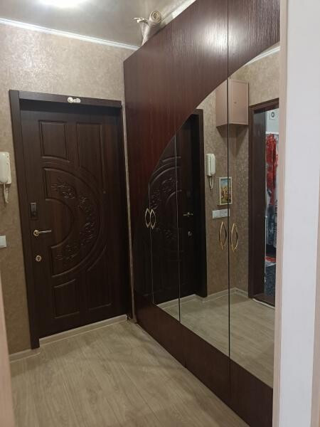 Продается 3 - х комнатная квартира, ул. 230-й Стрелковой Дивизии (Цветочный) арт 3676