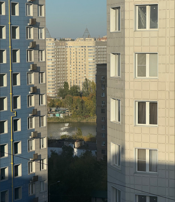 Продается 4 - x комнатная квартира в доме "Пирамида", проспект 25-летия РККА, арт. 4786 
