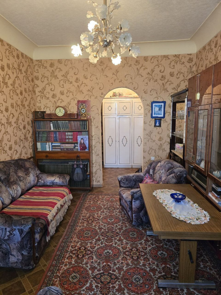 Сдается 2 - х комнатная квартира, ул. Артема (Латинский квартал) арт 232