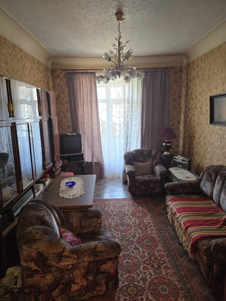 Сдается 2 - х комнатная квартира, ул. Артема (Латинский квартал) арт 232
