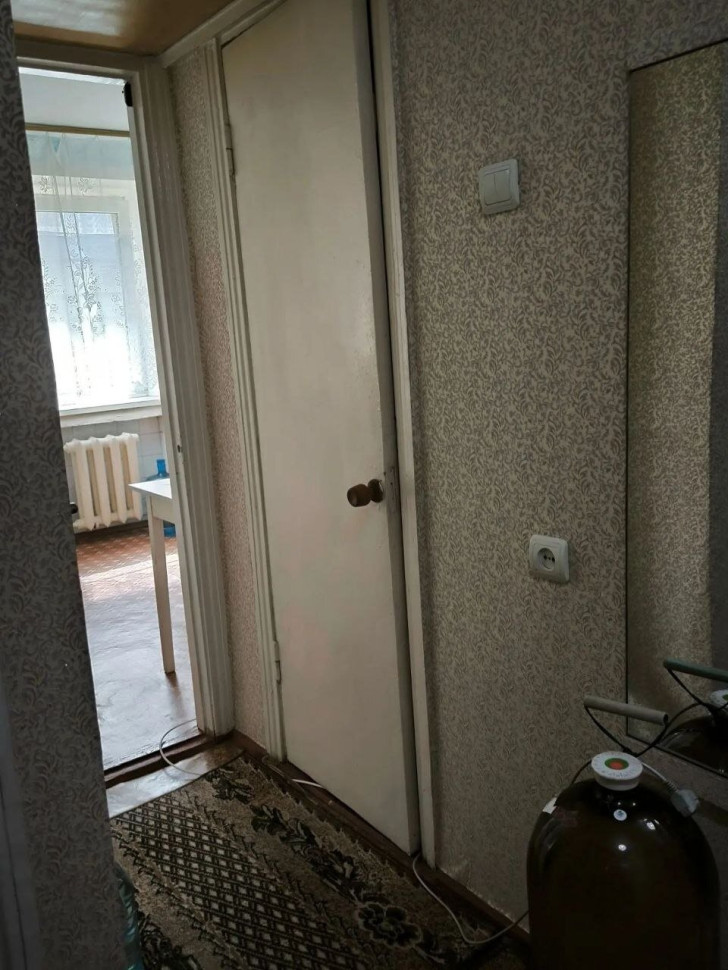 Продается 1 комнатная квартира, ул. Артема, ориентир рынок "Маяк", арт. 6070