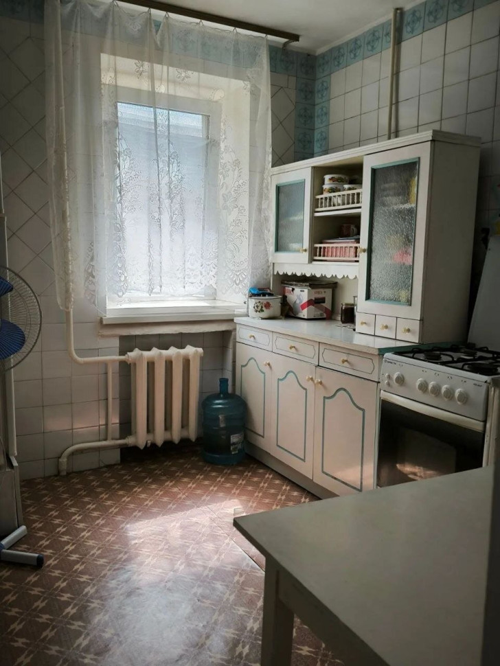 Продается 1 комнатная квартира, ул. Артема, ориентир рынок "Маяк", арт. 6070