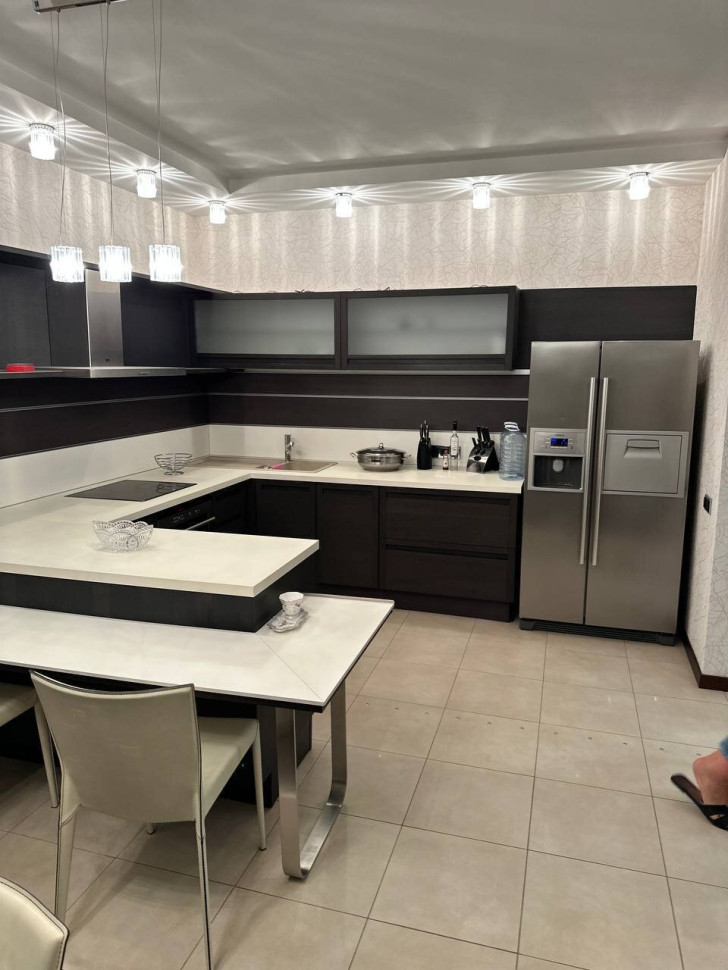 Продается 4-х комнатная квартира, пр.-т Ильича, дом 21, ЖК "Альтком", арт. 6151