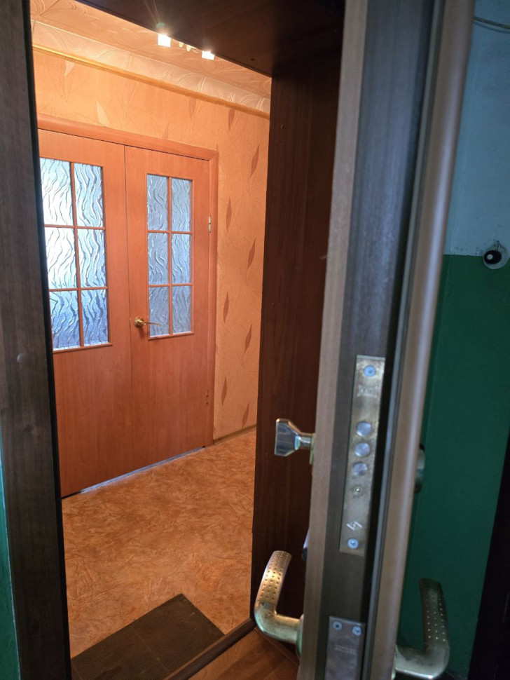 Продается 2 - х комнатная квартира, ул. Станционная (Зугрэс) арт 4502