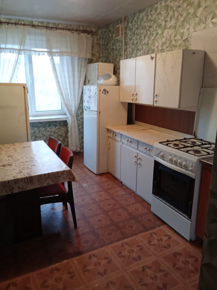 Продается 3 - х комнатная квартира, мкр. Текстильщик, ориентир "Стоматология", арт. 4939