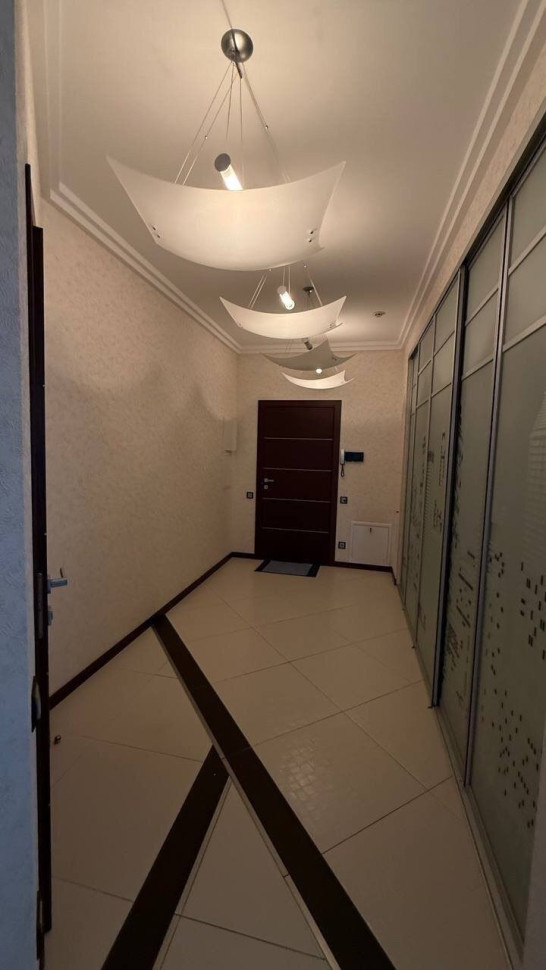 Продается 4-х комнатная квартира, пр.-т Ильича, дом 21, ЖК "Альтком", арт. 6154