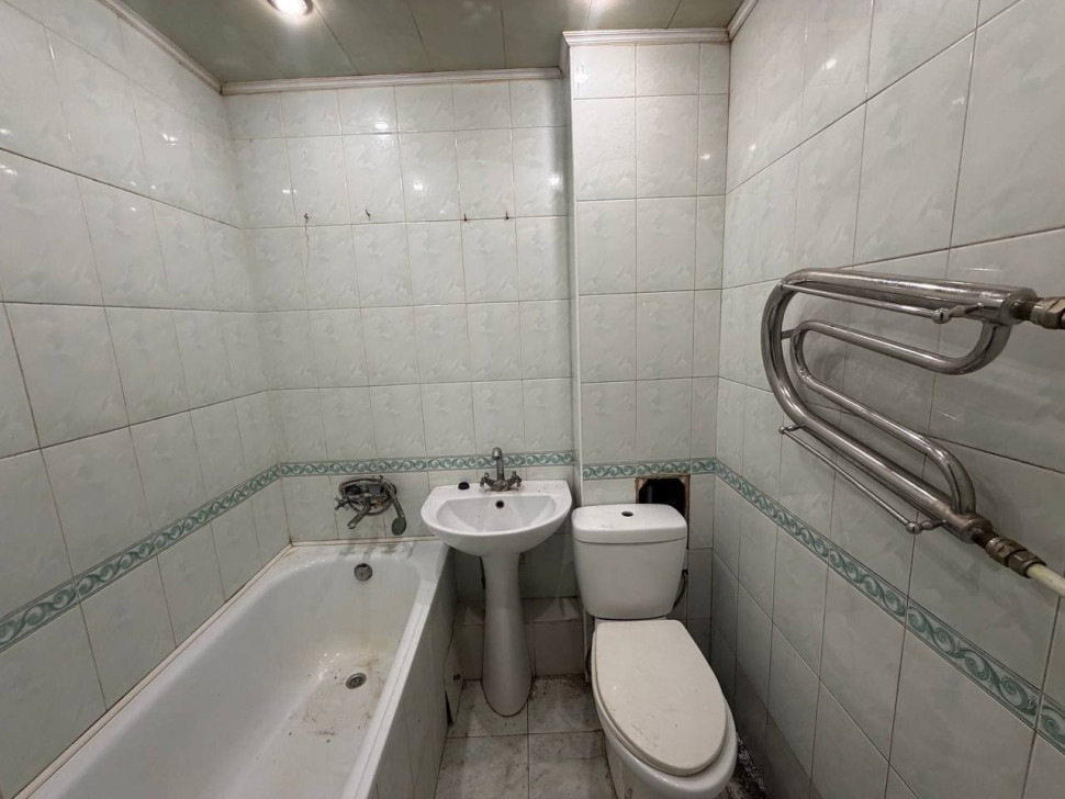 Продается 2 - х комнатная квартира, ул. Бирюзова, арт. 5930