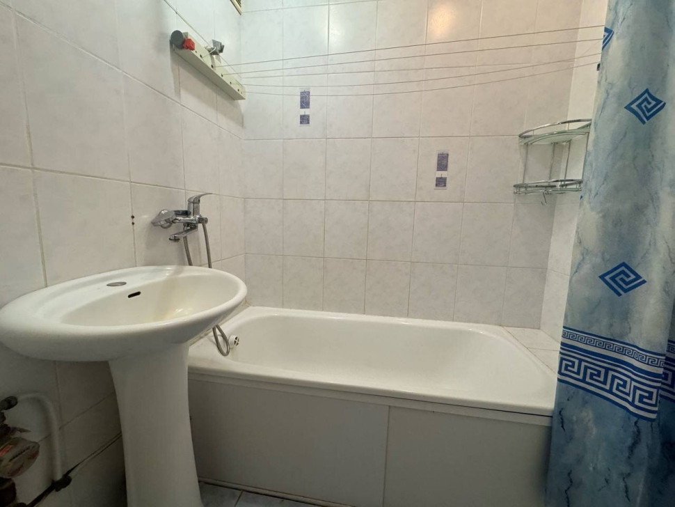 Продаётся 3-х комнатная квартира, ул. Артёма, ориентир ТК "Маяк",арт. 6006