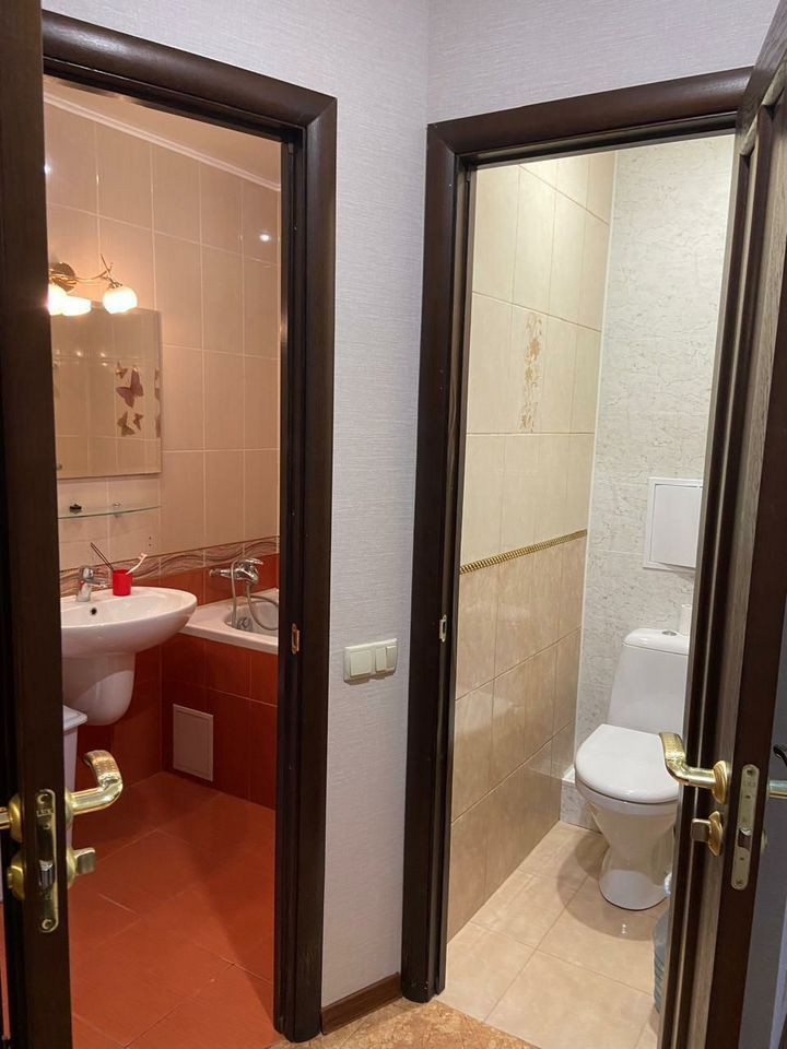 Продается 3 - х комнатная квартира, проспект Киевский д.62, арт. 4877