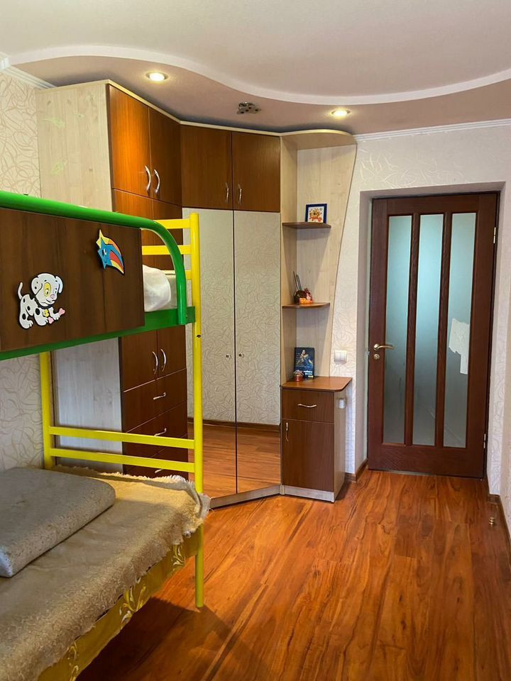 Продается 3 - х комнатная квартира, проспект Киевский д.62, арт. 4877