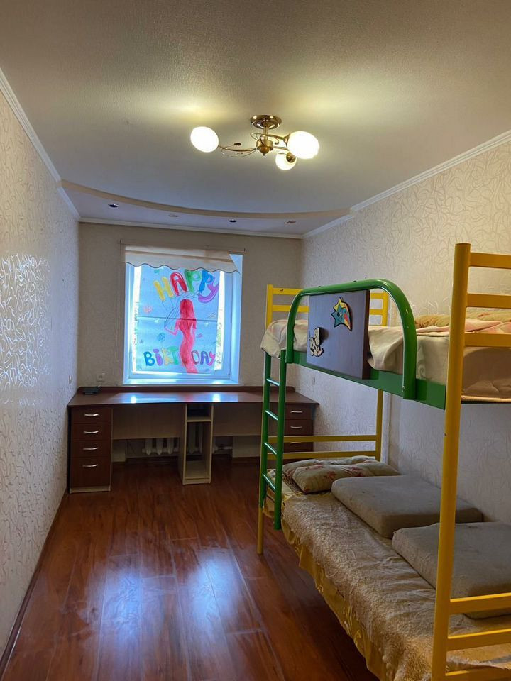 Продается 3 - х комнатная квартира, проспект Киевский д.62, арт. 4877
