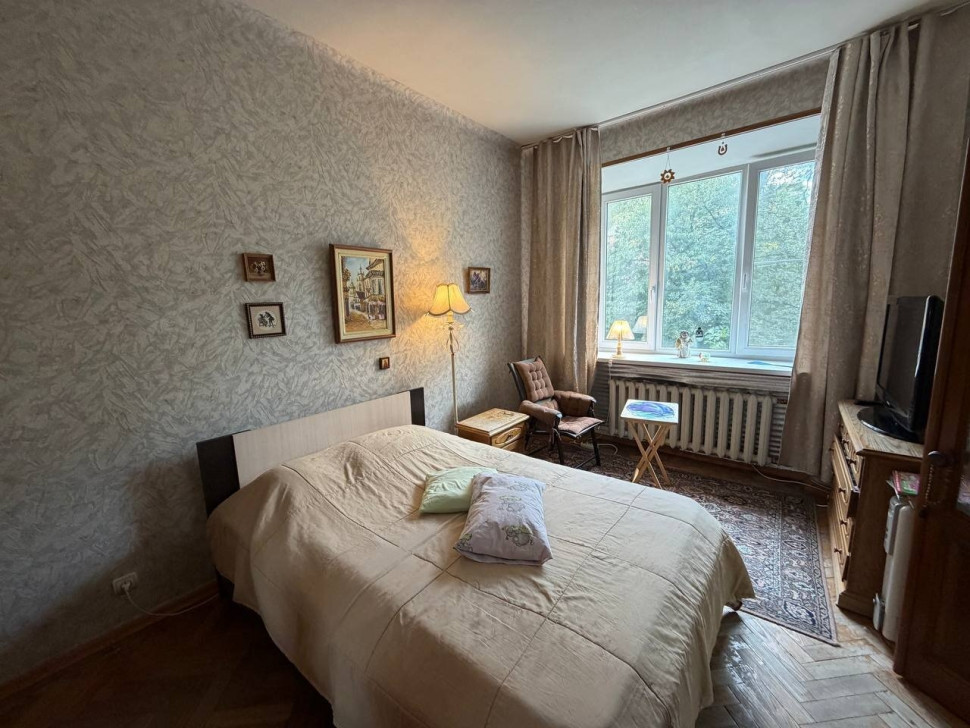 Продается 3 - х комнатная квартира, ул. Артема. арт. 6095